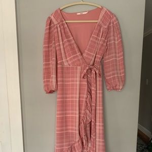 Francesca’s Women’s Cottage Core Plaid Maxi Dress